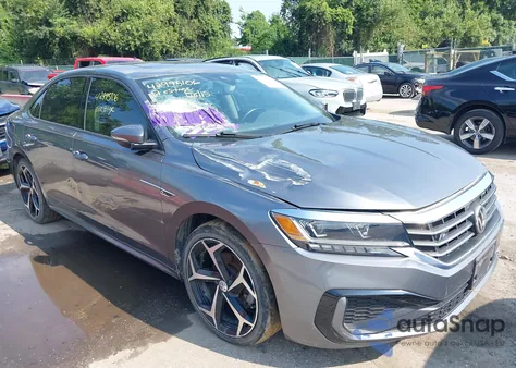 2020 Volkswagen Passat 2.0T R-Line from USA, damaged, VIN 1VWMA7A39LC025611